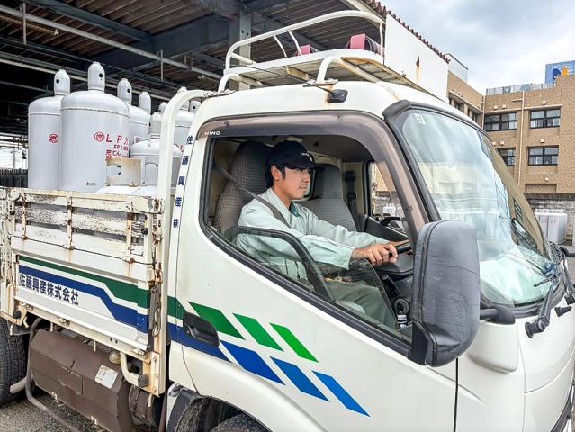 トラックの乗り降りが多く、細かな動きが多め。最初は筋肉痛になるかもしれません。