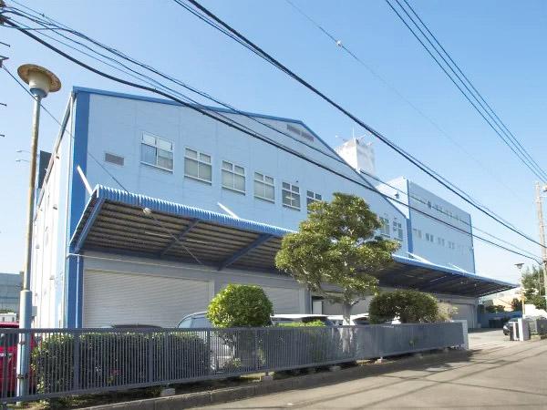 駅から徒歩5分以内。
通いやすさもバツグンです。