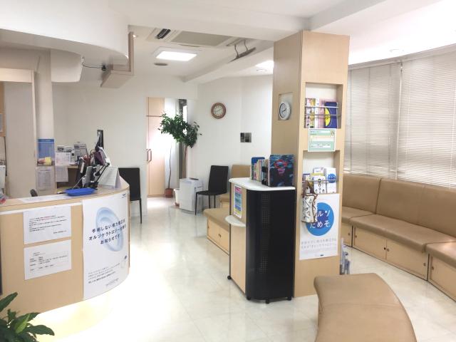 祖師ヶ谷大蔵駅すぐ！子どもの未来を守る眼科クリニックです。勤務は週2日〜3日でOK。［1］受付・眼科助手
［2］視能訓練士