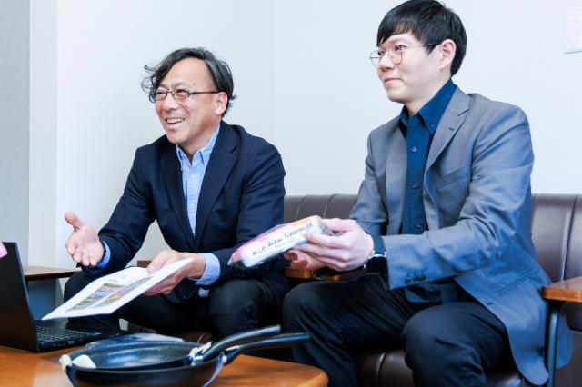 扱うのはスポンジなどの家庭用品が中心。
馴染みのある身近なものばかりです。