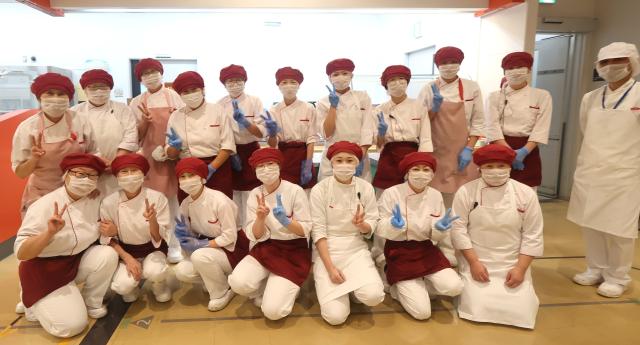 ★週3〜5日の3.5〜4時間勤務！短時間！扶養内勤務OK！Honda社員食堂！社会保険加入もOK社員食堂の調理補助