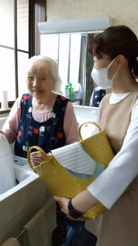 日勤のみの在宅訪問介護でーす♪！！
私たちサ責が同行するので安心してお仕事できます。