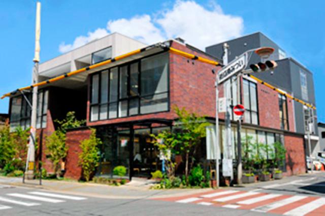 未経験OK◆業績拡張につき増員募集！！勤務日数は相談OK◆駅チカで便利♪福利厚生は充実！［1］パンの製造補助
［2］配送ドライバー