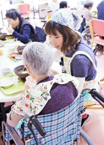 介護の質を向上するには、まずはスタッフの働く環境の向上が大事。