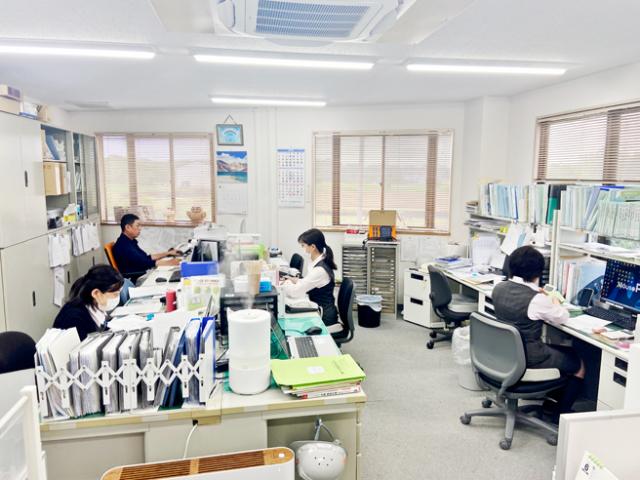 持ち家や賃貸問わず家賃補助アリ!さらに年2回の賞与
以外に昨年度は決算賞与も支給しています。