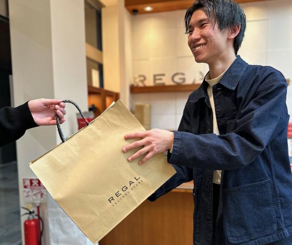 主婦(夫)歓迎◎ 靴が好きな方、人と接することが好きな方は、楽しみながら働けること間違いナシ!