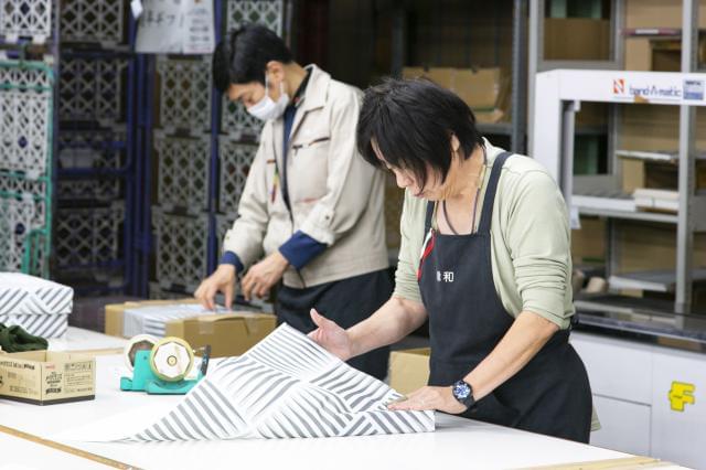 年末に向けて稼ごう♪百貨店のお歳暮の短期スタッフ大募集！次の新しいお仕事が始まるまで！男女不問！ギフト商品の軽作業スタッフ（短期）
