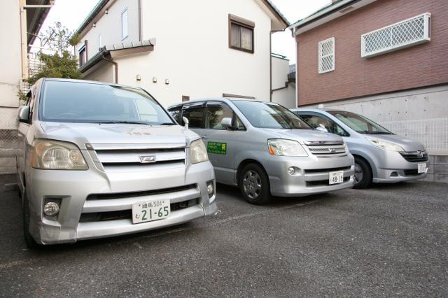 駅から近く通勤便利!
あたたかな施設で一緒に働きませんか?