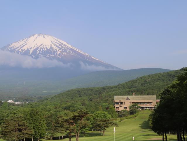 地元から通う学生・フリーター・主婦(夫)が中心となって活躍中。
チームワーク抜群の職場です!