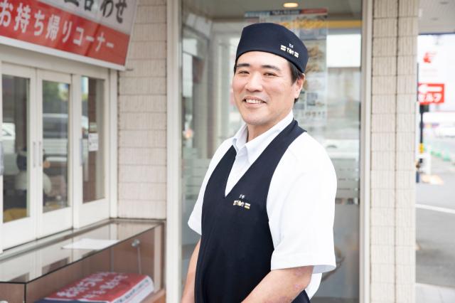 〜エリアマネージャー　Mさん（入社22年目）の声①〜
幅広い世代との出会いが、自分を成長させてくれる