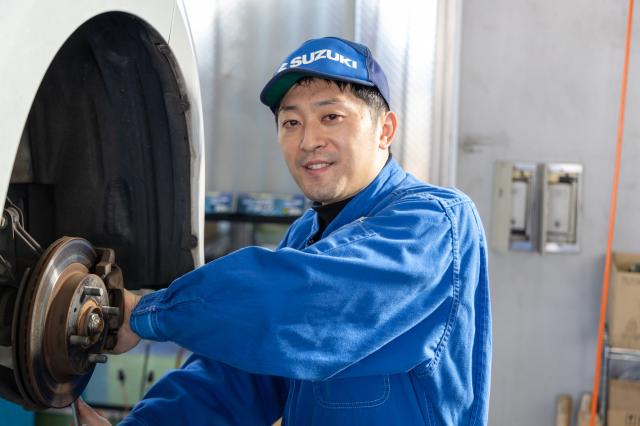 ★現役スタッフにインタビュー
Hさん（自動車整備士、入社12年目）
