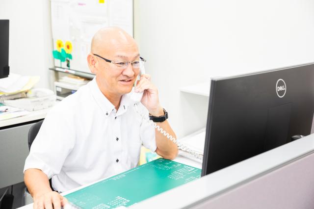 ◆佐藤課長： Q.転職して良かったことは？
「土曜日に、子どもたちへサッカーを教えられるようになりました！」