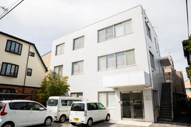 ◆採用担当・前田常務： Q.御社の自慢を教えてください。
 「一度退職した社員が戻ってくる会社です。」