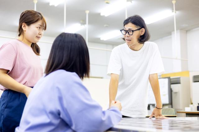 デザイン未経験でスタート！丁寧な研修や先輩のサポートがあるから安心です！（勤続9年、男性、主任）