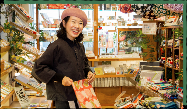 古風で可愛げのある和雑貨を扱う当店。
雑貨屋スタッフデビューしたい方にオススメです!