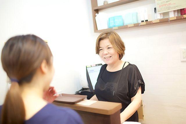 ヘアカラー専門店fufu 蒲田店の正社員求人情報 イーアイデム正社員 大田区の美容師 ネイリスト まつげ施術社員転職 就職情報 Id A