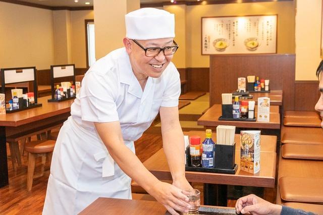 幅広い年代のスタッフの笑顔あり
柔軟シフトで時間を上手に使えます
経験不要「やりたい」の熱意を重視します