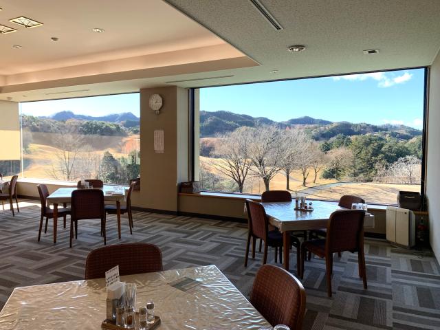 レストラン　フロアー募集中！