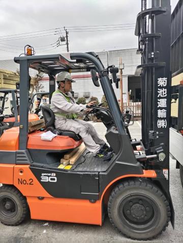 フォークリフトの資格も取れます！決められた仕事をきっちりこなせば定時退社も可能！