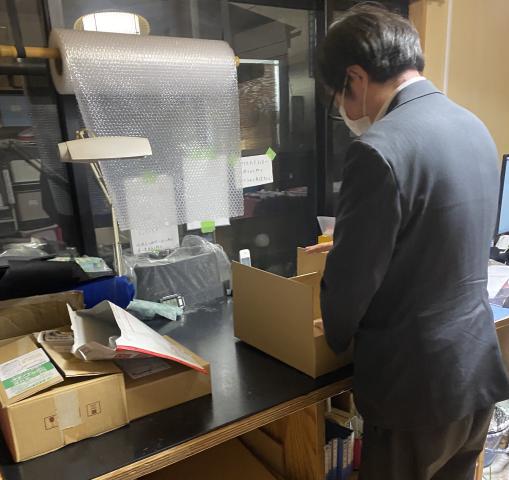 梱包発送作業風景になります♪
