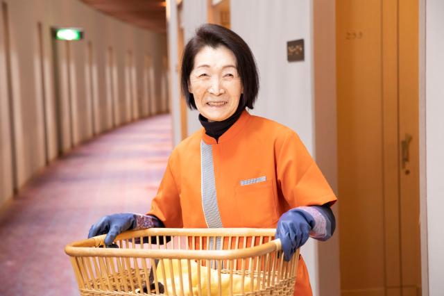 昇給・賞与のほか、託児所完備・退職金制度など手厚い待遇あり！
正社員への途も目指せますよ。