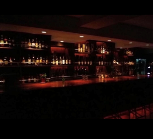 「少し興味がある」「ウィスキーが好き」から始められる。 落ち着いた大人のバーで学ぶ接客とお酒。バーテンダー/ホール・接客スタッフ