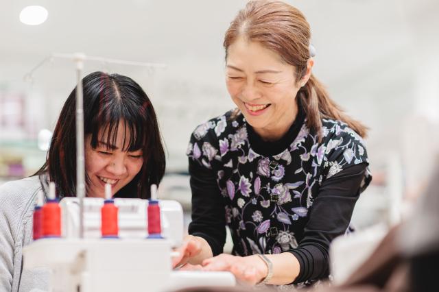 ［江戸川区］≪ソーイング講師≫「好き」を活かせる！洋服作りの楽しさを伝えるお仕事です♪洋服作りの縫製・ソーイング講師（手芸専門チェーン）