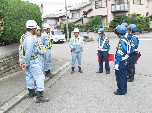 大学生、フリーター含む4名でスタートしましたが、新しい仲間が徐々に増えています。
社屋もリニューアルして、みんなが新鮮な気持ちでお仕事できますよ◎