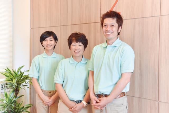 幅広い年代のスタッフが活躍中!たくさんの人が、あなたの笑顔と優しさ・思いやりを待っています。