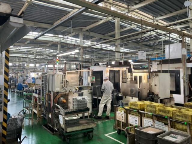 【時給1600円♪】研磨＆目視作業♪ライフワークも充実です！車・バイク通勤OK！フォークリフト