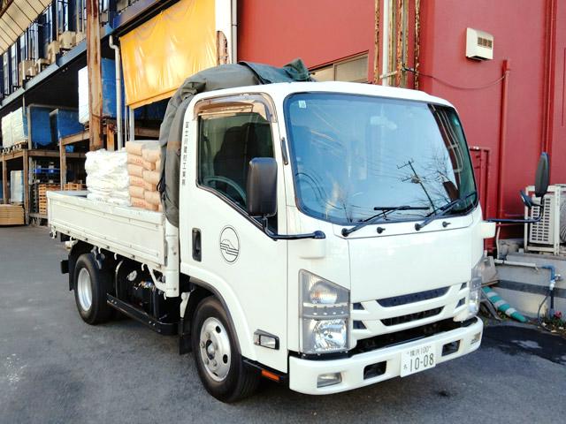 壁材や補修材などの製造・販売や施工を行う当社の正社員として新たにスタートしませんか？