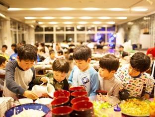 お子さま〜大学生のお客さまを担当していただきます。
多い時には1回で200人の方が訪れる大型合宿も!