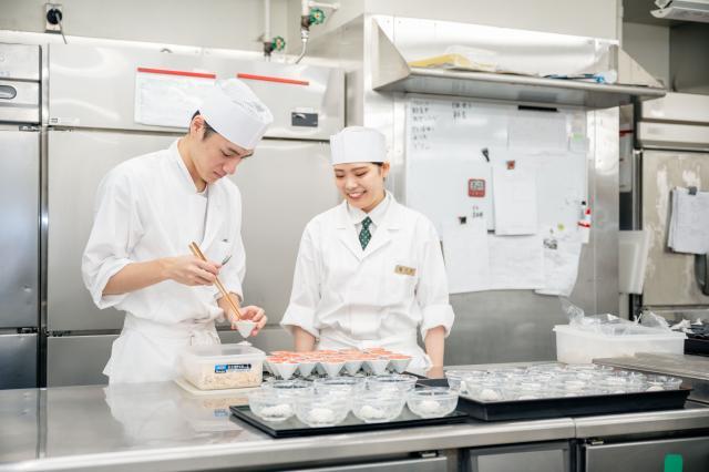 ≪人気ホテルでの和食調理補助≫◆土日祝は時給100円UP！◆経験・年齢不問！◆勤務時間相談OK！和食レストランでの調理補助