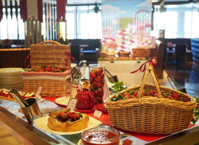 【人気ホテルのレストランでの接客業務】経験・年齢不問！◆土日祝は時給UP！ ◆週2、3日〜勤務OK！洋食レストランでの接客業務