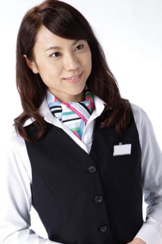 ゴルフに興味があれば未経験でも大歓迎!
お客様とのコミュニケーションが楽しいお仕事ですよ♪
みんなが仲良く長〜く働けるチームワークの良さが自慢です♪