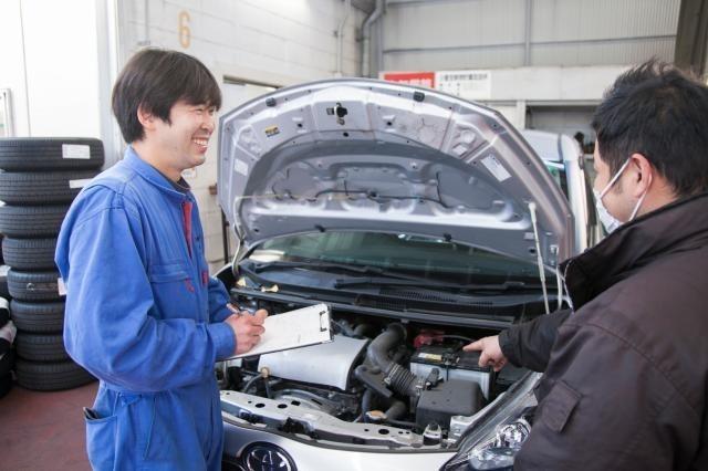 ＼20代〜60代各世代が団結／入社3年目の若手から勤続40年のベテランまでイキイキと働いています。