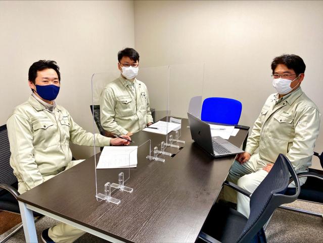 フォロー体制は万全!先輩や上司がついて作業の流れから必要な知識まで丁寧にお教えします。
