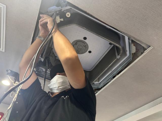 【清掃業・アルバイトパート】手に職をつけてがっつり稼ぎませんか！？現場への直行直帰OK現場作業員