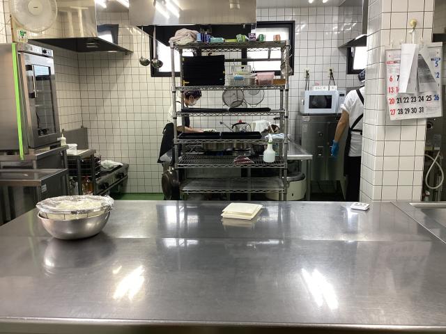 ＜厨房スタッフ／正社員＞栄養士または調理師資格があれば尚歓迎！毎月の手当も支給♪転職・職場復帰歓迎！厨房スタッフ