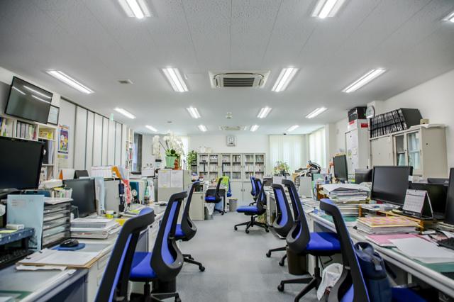 埼玉県の「多様な働き方実践企業」に認定されており、仕事と家庭を両立しながら安心して働ける環境が整っています。