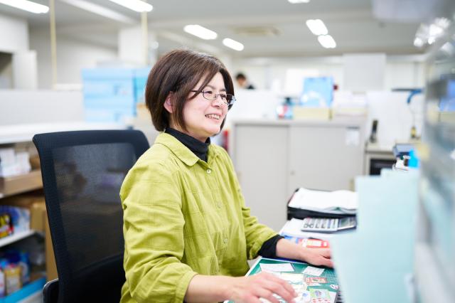 40代〜50代の女性活躍中!
魅力の駅チカの勤務地。