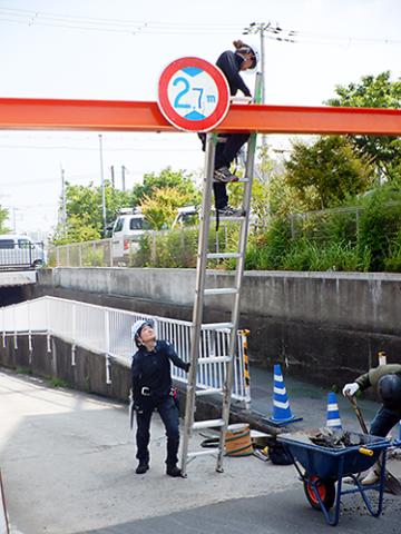 職場は和気あいあいとした雰囲気。
未経験から始めた女性スタッフも活躍中!