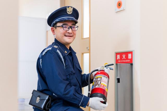 ALSOKは常駐警備がメインなので、交通警備のように暑さ寒さや天候に関係なく快適&安定して働けます♪