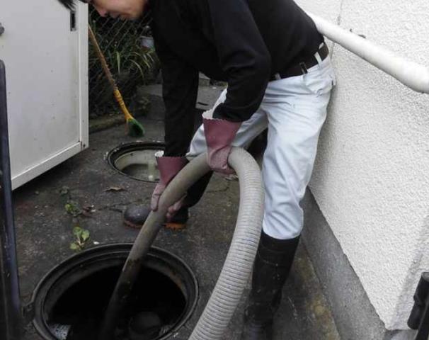 やりがいのある仕事にチャレンジ！
現在40代〜60代のスタッフが活躍しています。