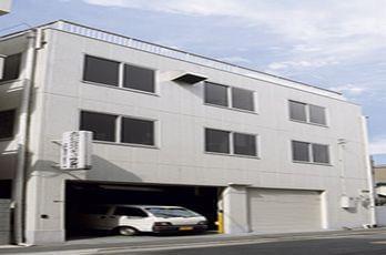 自社ビル工場での勤務です！