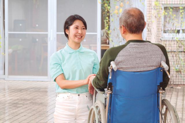 未経験から始めた方も今は楽しく働いています。
あなたに合ったベストなお仕事を一緒に探しましょう!