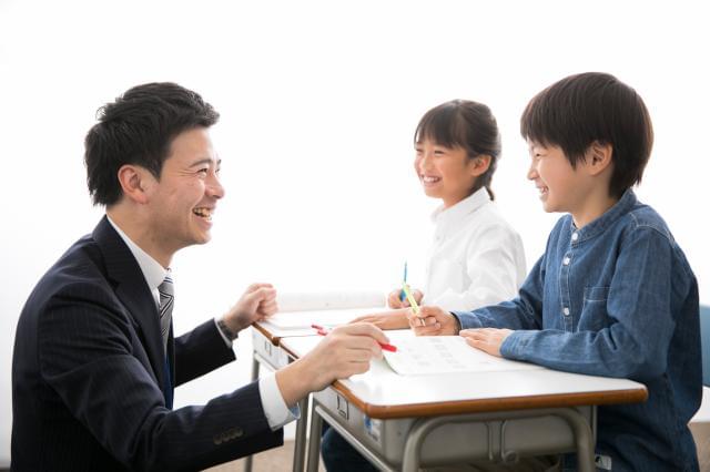 20〜40代の方まで幅広い講師が活躍中。風通しの良い職場は、居心地抜群ですよ。
