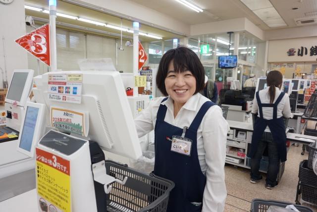 幅広い世代が活躍中の職場♪
気さくなスタッフが多く、和気あいあいとした雰囲気です。