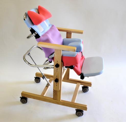 未経験OK! 企画から製作、販売まで幅広い業務に携わります。