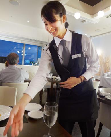 早朝・土日祝は1時間あたり100円の手当あり♪努力次第で社員登用のチャンスも!